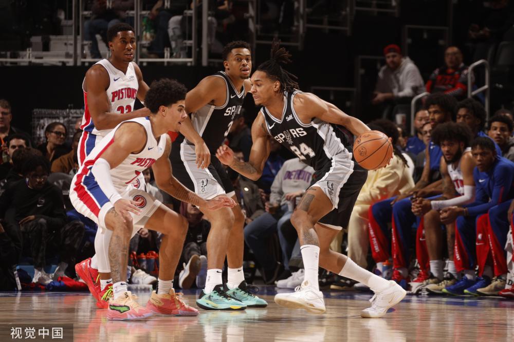 一向出众 一向出众