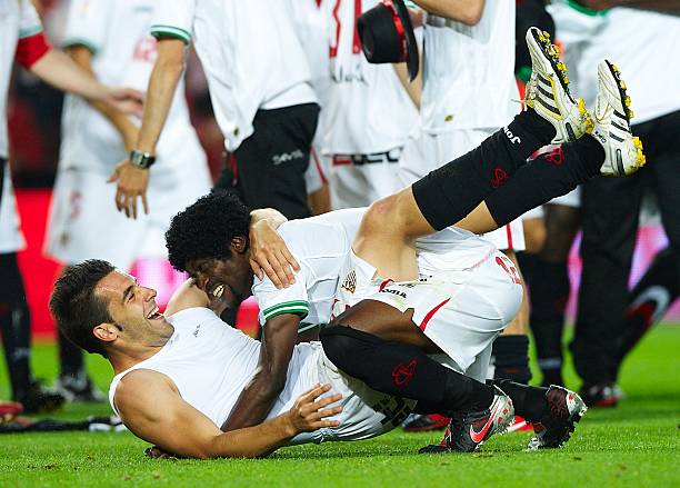 藏着许多故 藏着许多故